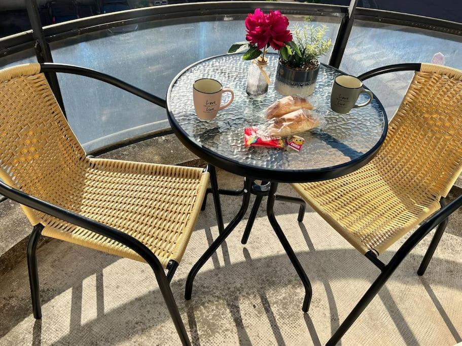 Superbe Appartement Tout Equipe, Le Nid D'Eva A Metz Gare, Parking Prive, Balcon, F2, 50M2, 3P Exterior foto